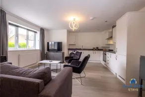 Rosebank Court by Blue Skies Stays - Image 3