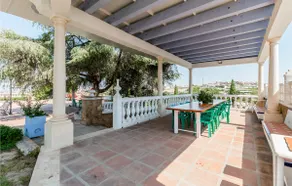 Beautiful home in Aguilar de la Frontera - Image 2