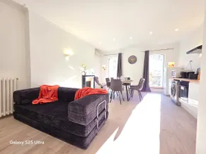 Art Deco loft with glass-roofed terrace & air conditioning - Image 2