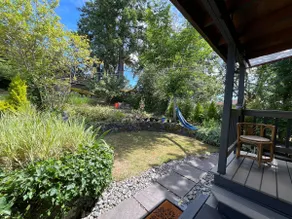 Cozy Rainforest Style Guest Suite - Image 2