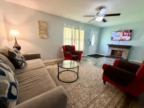 Fenced Yard • Pet Friendly•Fireplace•GreatLocation - Image 2