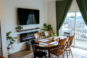 Modern and Bright Townhome + Game Room in S Salem - Image 3