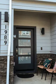 Modern and Bright Townhome + Game Room in S Salem - Image 4