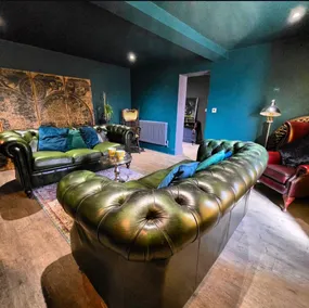 The Wolf's Den - Image 3