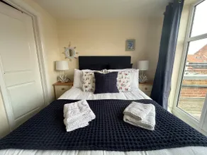 2 bedroom accommodation in Cromer - Image 3