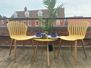 2 bedroom accommodation in Cromer - Image 4