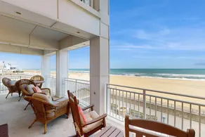 Oceanfront Corner Condo: Views, Pool & Gym! - Image 3