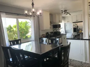 Cozy Condo in Lake Forest - Image 2