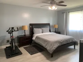 Cozy Condo in Lake Forest - Image 3