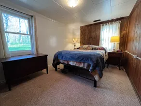 Cheerful 2-Bedroom Cabin - Image 5