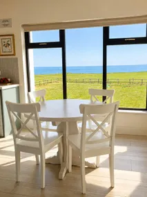 Charming & secluded 3 bedroom ocean view house - Image 3