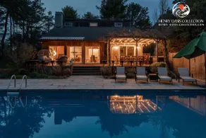 Hamptons Oasis: pool, grill, lush landscape - Image 4