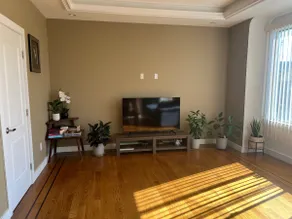San Francisco - Lovely 3 Bedroom Home with Garage - Image 2