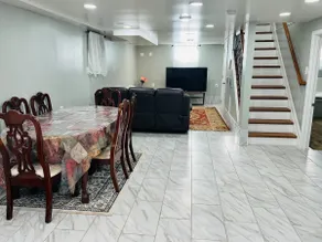Pvt 2- bedroom apt (approx 950 sq.ft) with parking - Image 3