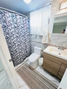 Pvt 2- bedroom apt (approx 950 sq.ft) with parking - Image 5