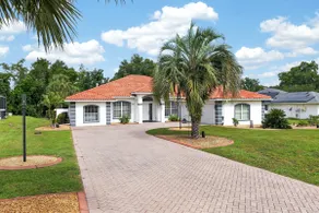 Oasis: Spacious 4BR Pool Home in Inverness - Image 2