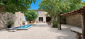 Farmhouse with heated pool, private enclosed garden Provence - Image 2