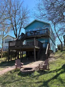 Waterfront home on Lake Livingston - Image 3