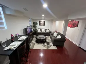 Cozy Two-Bedroom Luxury Suite near Toronto Airport - Image 2