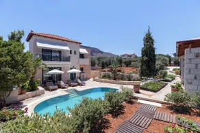 Villa Dafni with Private Pool BBQ and Free Parking - Image 4