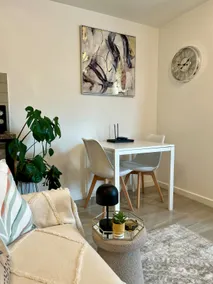Relax&Recharge Cosy 2 Bed | Free Parking | Netflix - Image 3