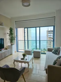 Wonderful stay, steps from the beach - Image 2