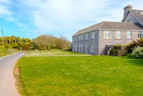 9 The Downs, Thurlestone overlooking Burgh Island - Image 2