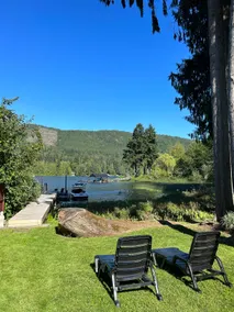 West House! A beautiful lake front home with hot tub and dock. - Image 5