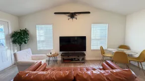 Sleeps 6 | Private Backyard | Pet Friendly - Image 3