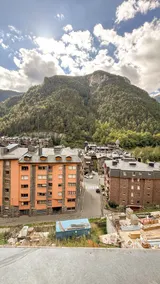 Perafita | Arinsal 5PAX + Parking - Cozy - Image 4