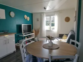 Renovated wooden chalet in campsite - Image 3