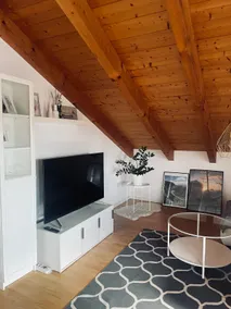 Comfortable, modern 2 room apartment - Image 3