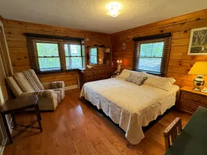Luxury Log Cabin with work spaces, generator and car charger - Image 4
