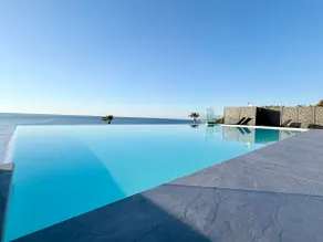 SEA VIEW - Rated 5* - 2-bedroom apartment - PEARL BEACH - Parking - Image 4