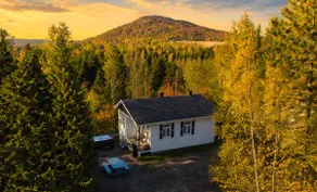 Chic Shack with spa - near Massif Charlevoix & MSA - Image 3