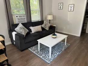 Cozy duplex centrally located to all of Morgantown - Image 2