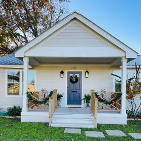 Lovely cottage, downtown Bastrop Historic District - Image 3