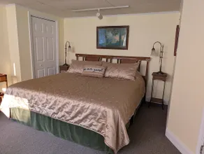 Studio 21014 - Image 3