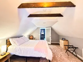 Private studio apartment in quiet Vermont village - Image 2
