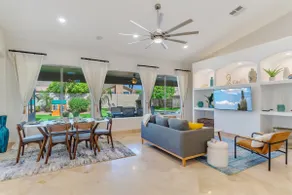 Central Scottsdale w/heated pool, BBQ, EV charging - Image 4