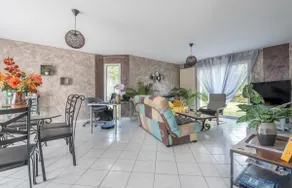 Grande et spacieuse maison avec jardin - Image 3