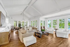 The Magnolia | Luxury, Comfort, and Lake Life – All in One Stunning Escape - Image 3