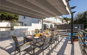 Gorgeous Home In Srinjine - Image 4