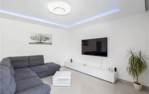 Gorgeous Home In Srinjine - Image 5