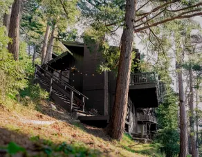 Cozy Fall Cabin w/ Hot Tub – 5 Min to Lake - Image 4