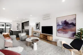 Anchorage Villa - Chic, Pet Friendly by Marina - Image 4
