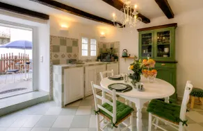 House between the sea and the mountains - air-conditioned bedroom - Image 3