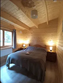 Unique 2 bed timber cabin. - Image 4