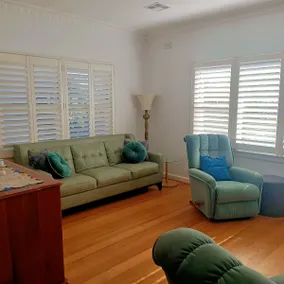 Fresh, relaxed in mid-century modern living - Image 2