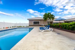 Legends By The Sea - Private Vacation Retreat! - Image 2